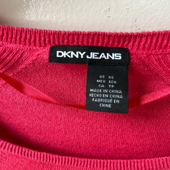 DKNY dark pink sweater with textured arm sleeves. Size extra small. - Picture 4 of 4